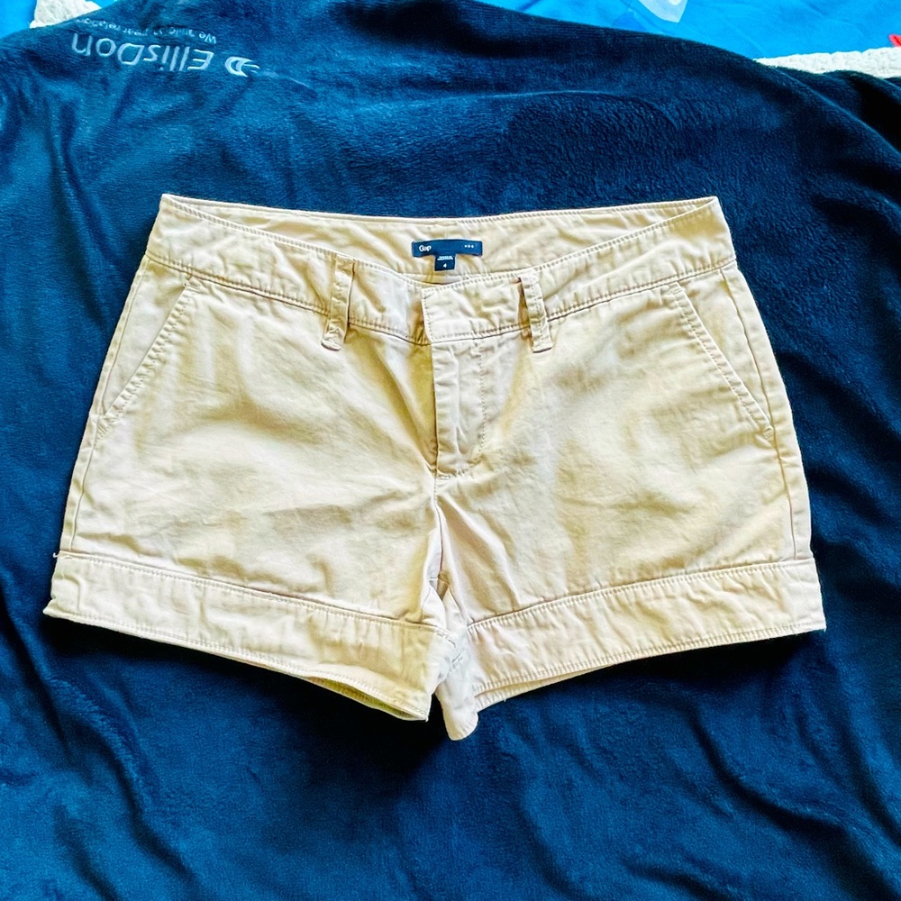 Gap shorts